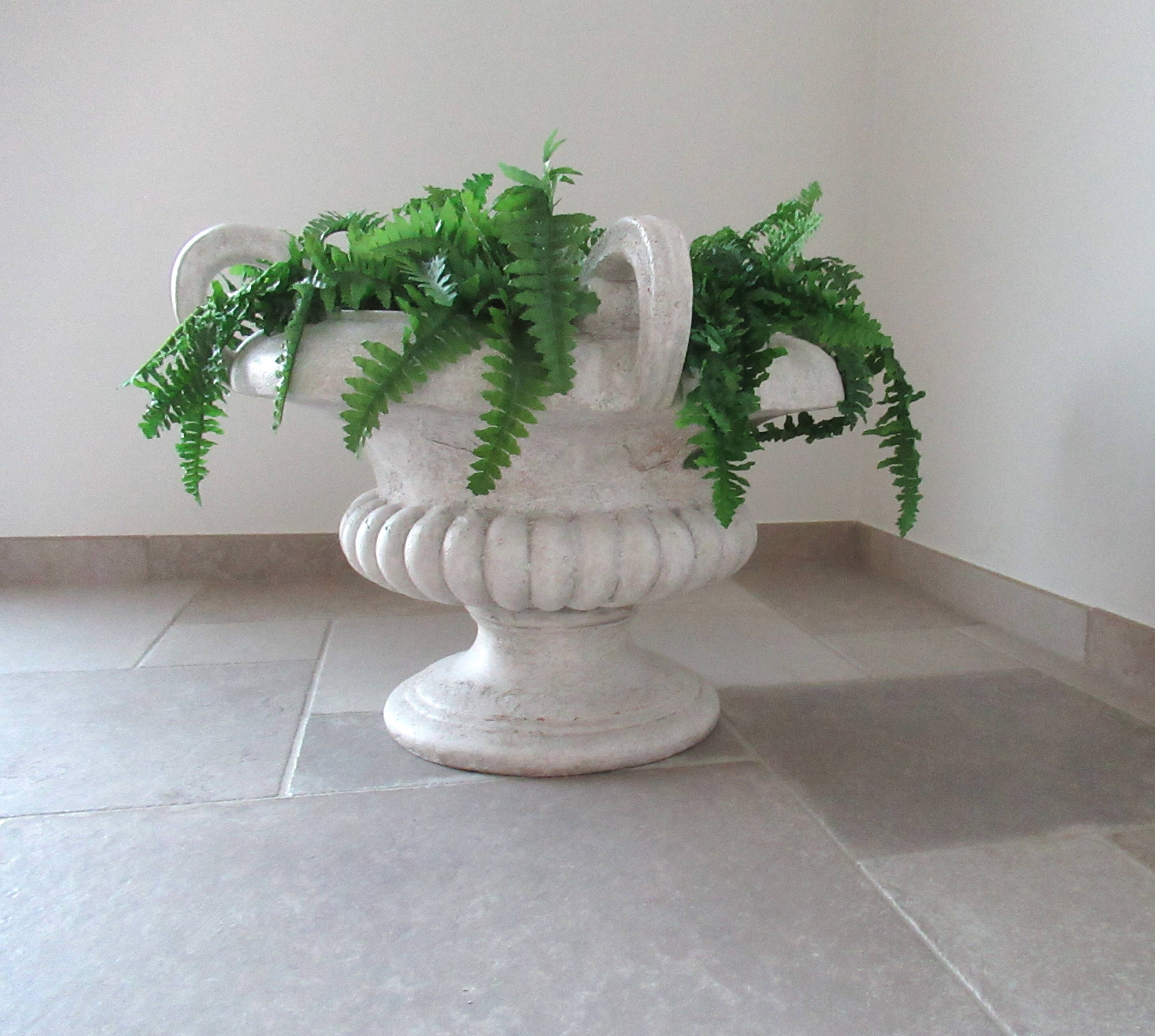 Paolo Marioni coupe / table foot / decoration / container with silk ferns