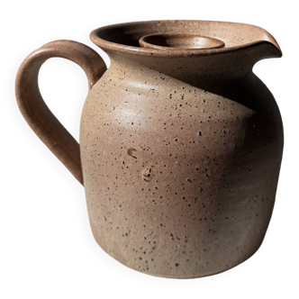 Rosé pitcher with internal compartment in stoneware