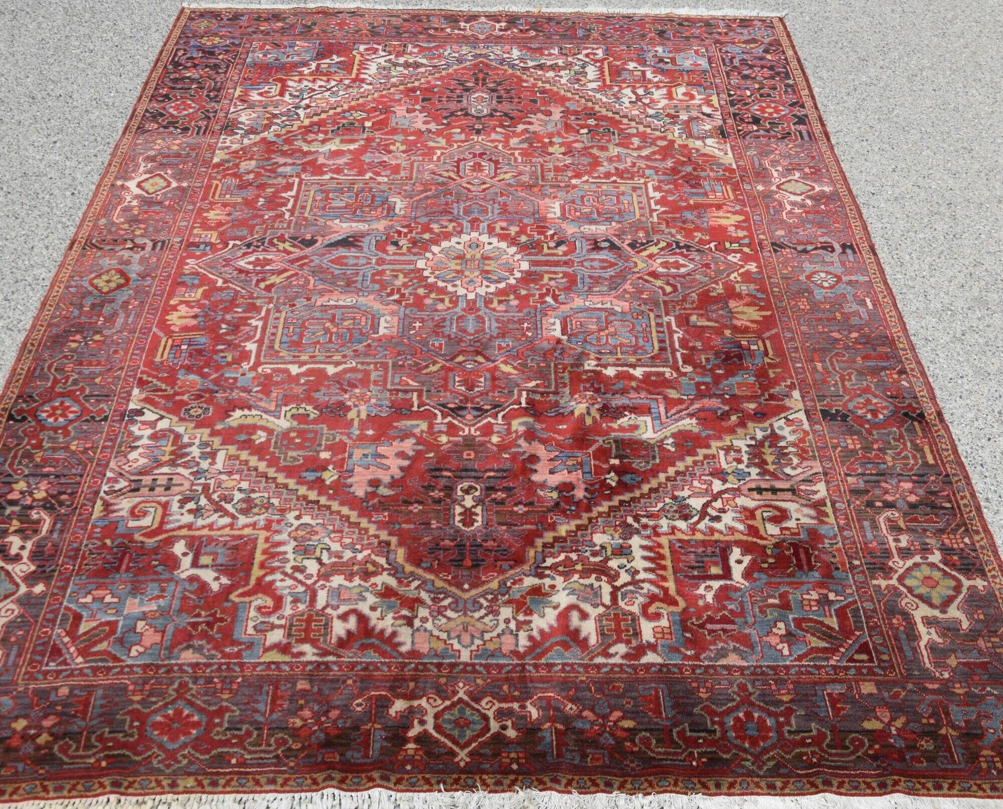 Orient Style Rug Model Hériz In Wool: 3.10 X 2.30 Meters