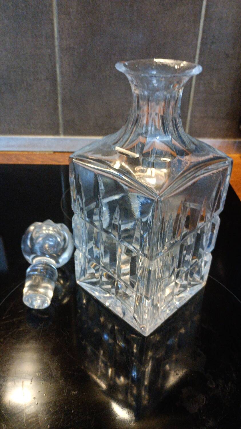 Saint Louis crystal whiskey decanter, Manathan model