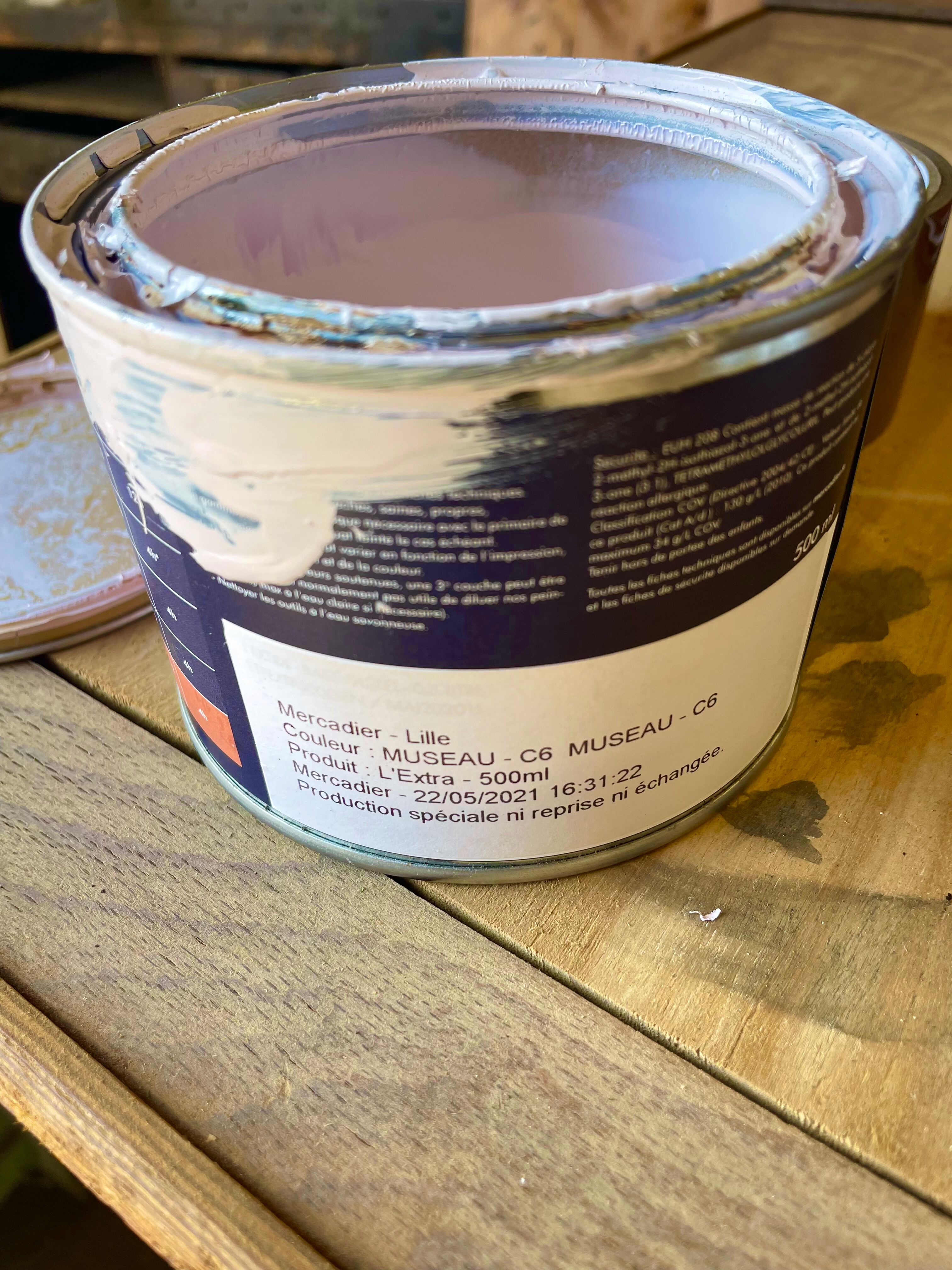 Vintage chest of drawers