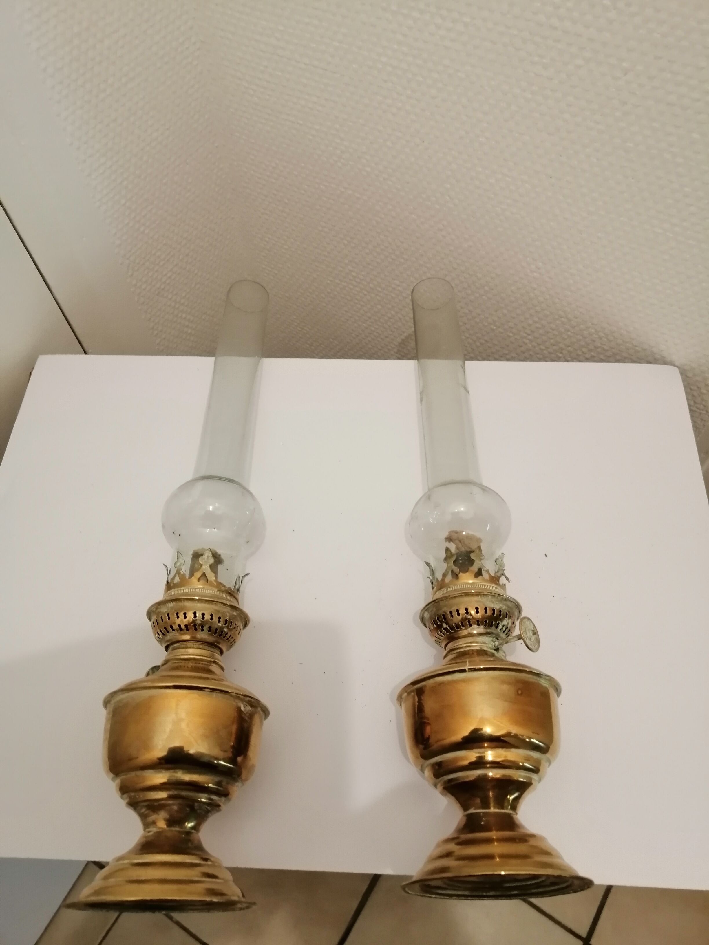 1 PAIR OF COPPER OIL LAMP