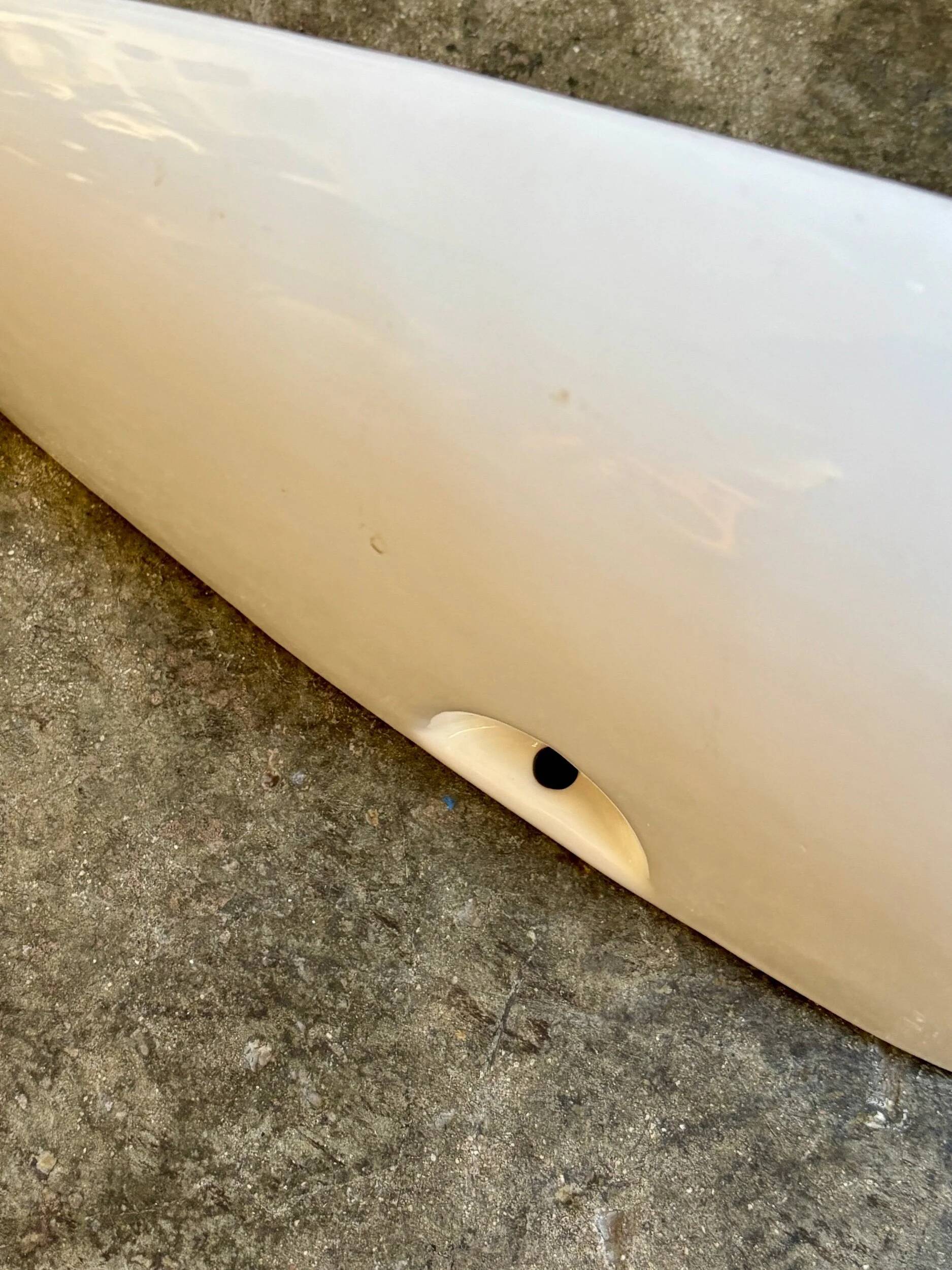White earthenware wall-mounted soap dish no. 2