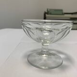 Coupes en verre transparentes anciennes