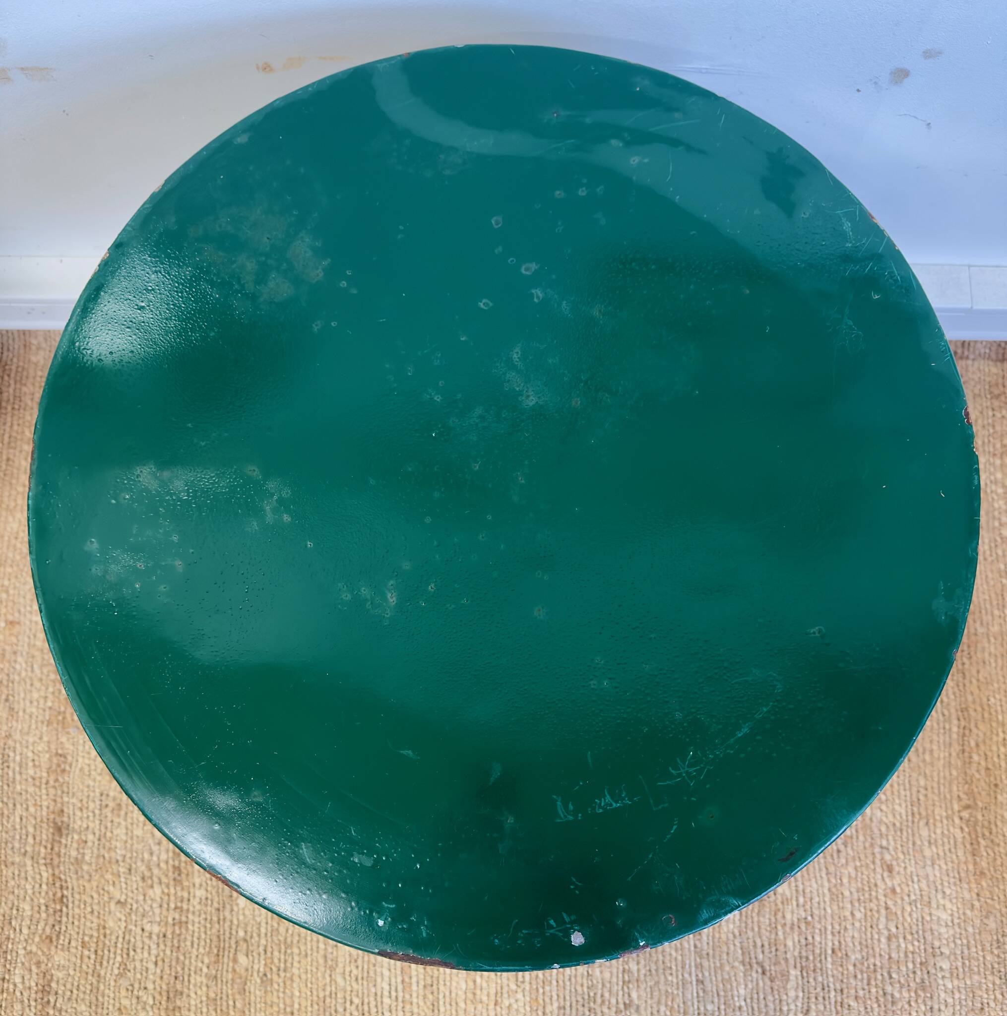 Old metal bistro table - Ruffier Grenoble – enamel paint