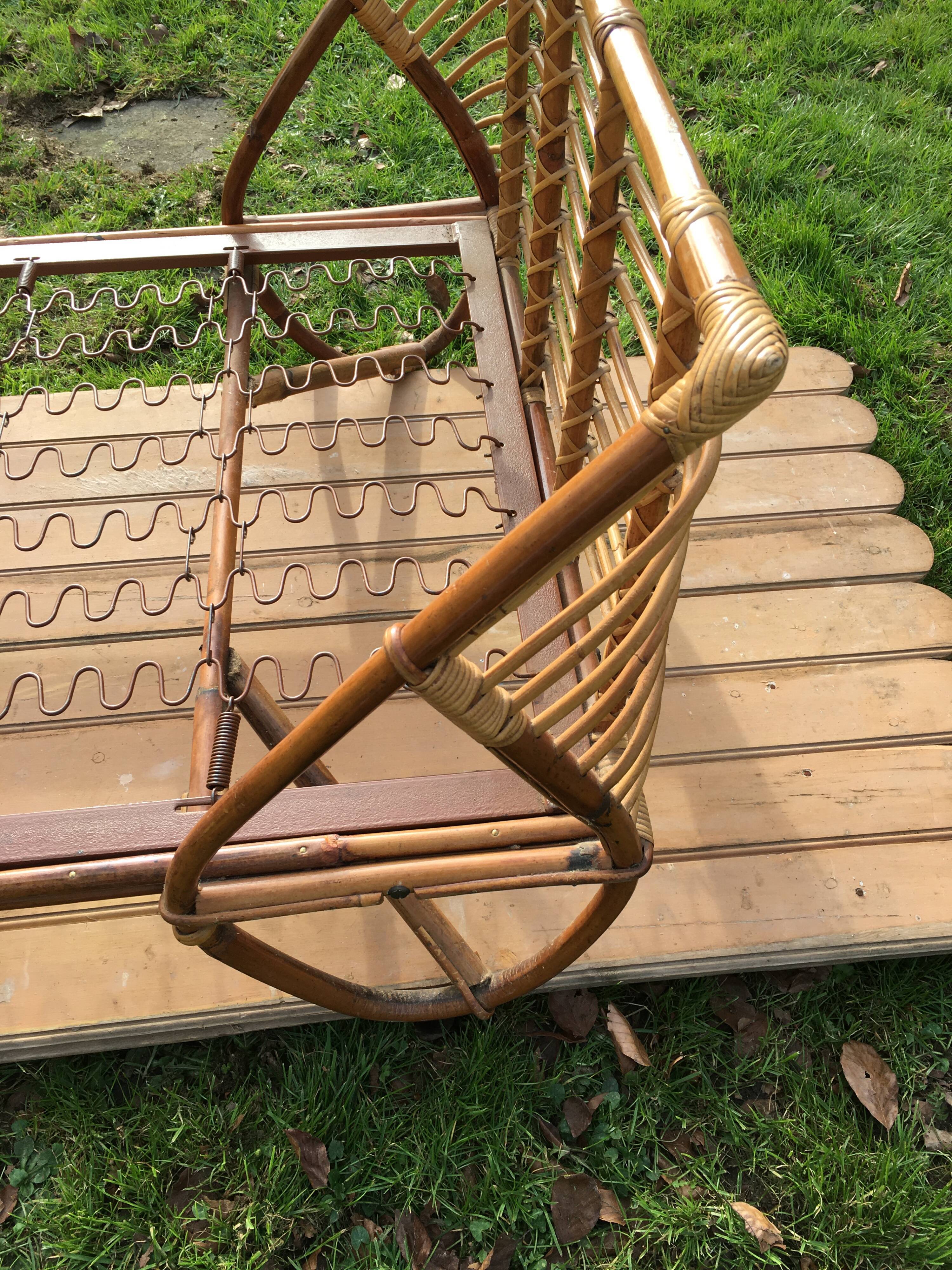 Rattan basket bed