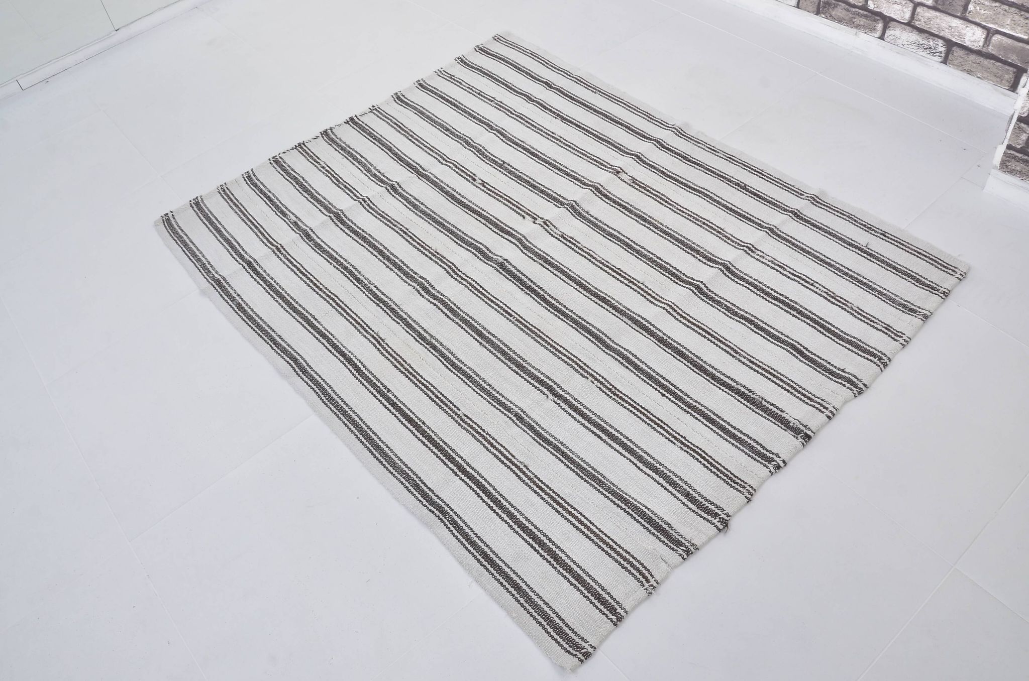 Tapis kilim turc vintage neutre sku 3680