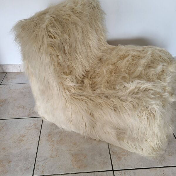 Fauteuil moumoute années 1970