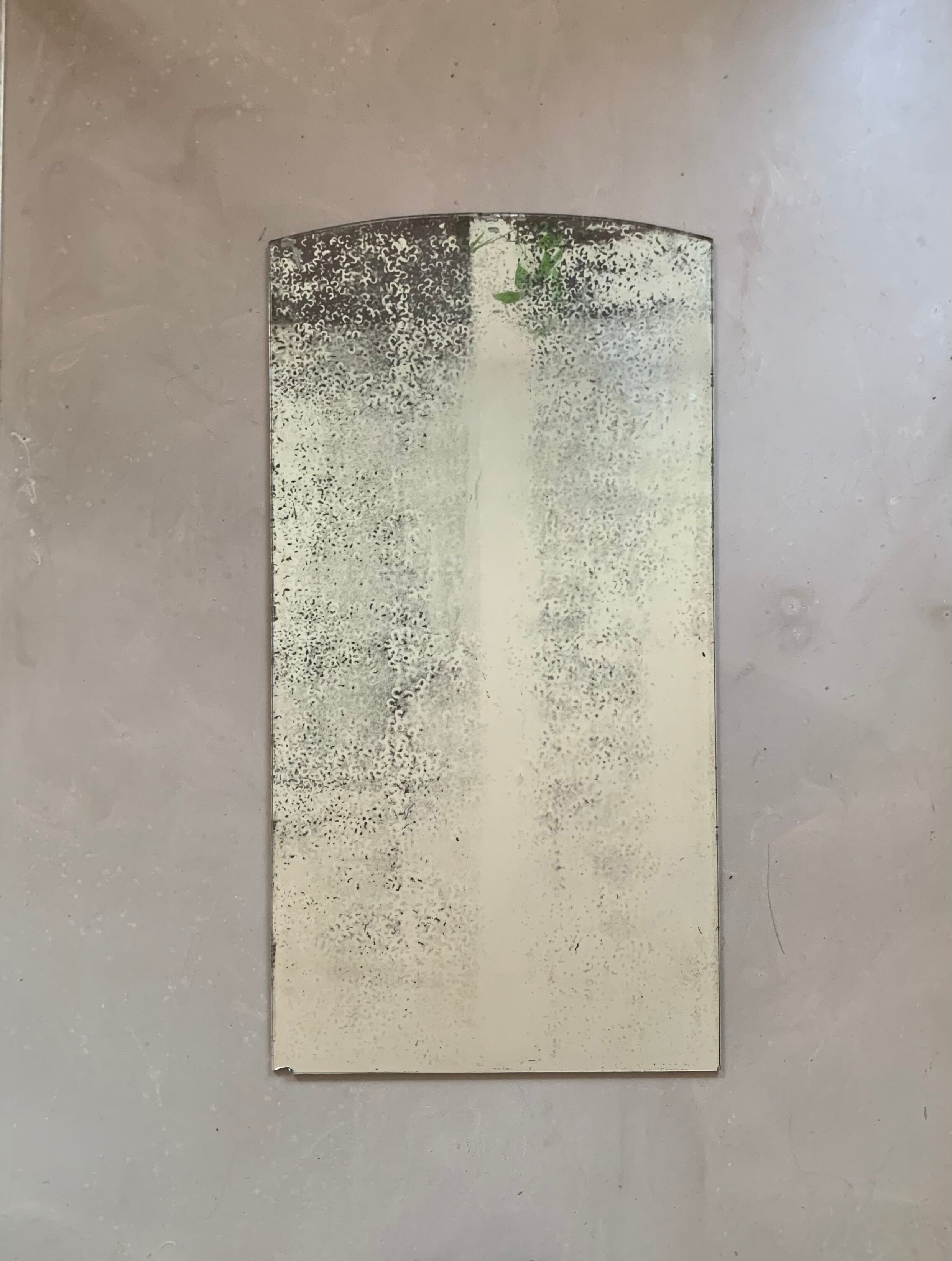 Miroir piqué ancien