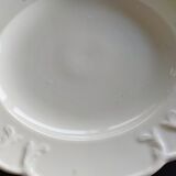 White porcelain dish, circa 1900, 33 cm in diameter
