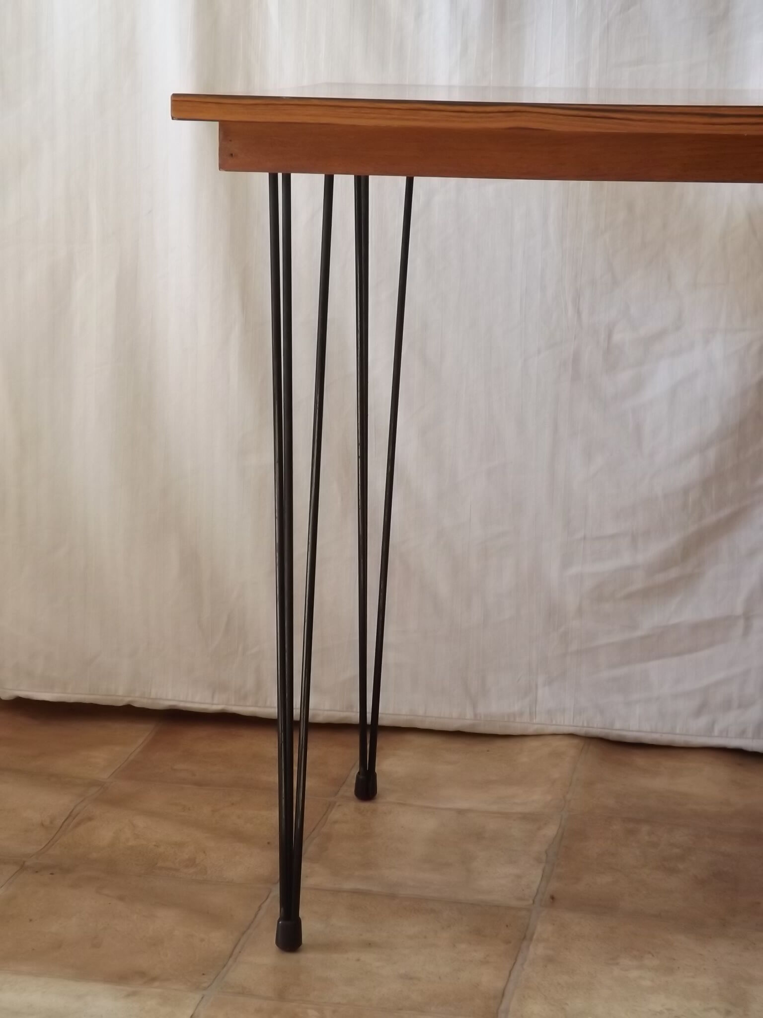 Bureau vintage en chêne sur pieds épingle 1950