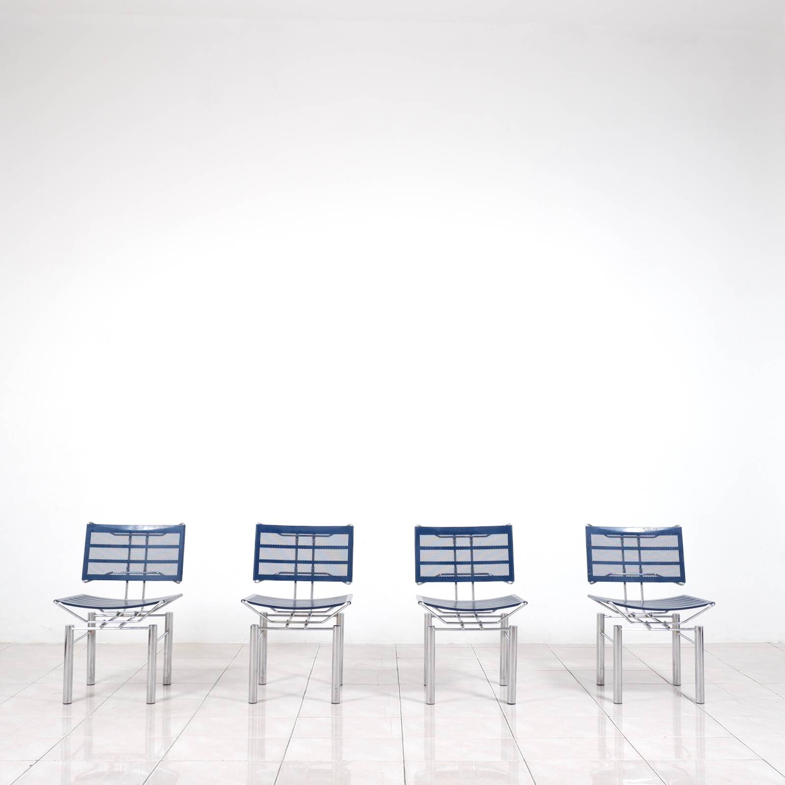 Set of 4 postmodern „8600“ chairs by Hans Ulrich Bitsch for Kusch & Co.