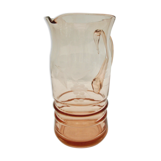 Carafe ou pichet en verre gravé