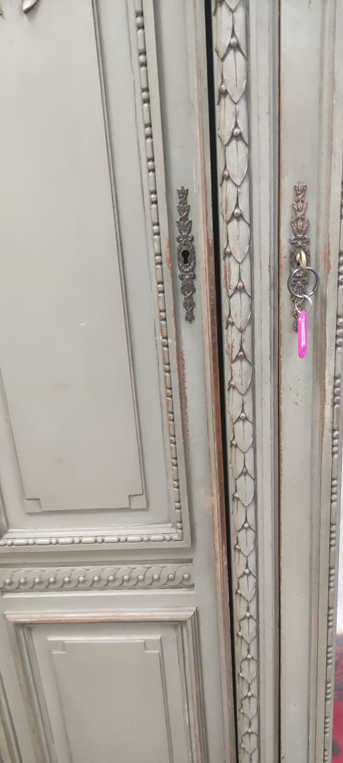 Wardrobe 3 doors, 3 drawers Louis XVI style patinated