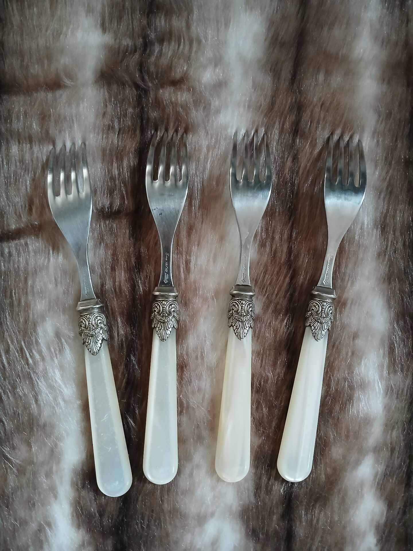 8 antique place settings