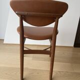 A Set of 5 HOUSE OF FIN JUHL CHAIRS - 108 AND 109 - WALNUT AND LEATHER