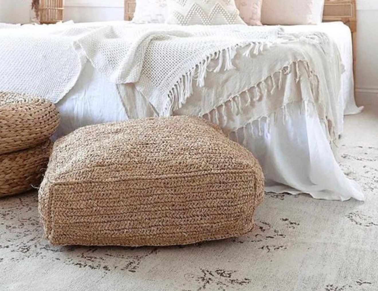Pouf square floor cushion in natural bohemian jute raffia