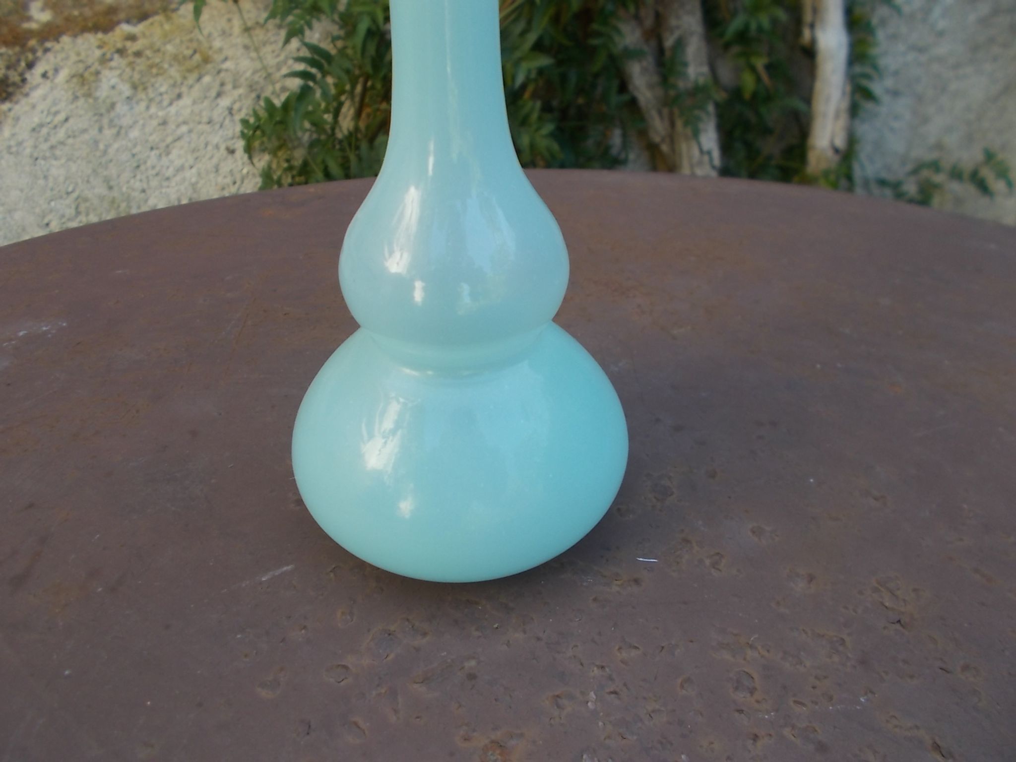 Blue opaline soliflore