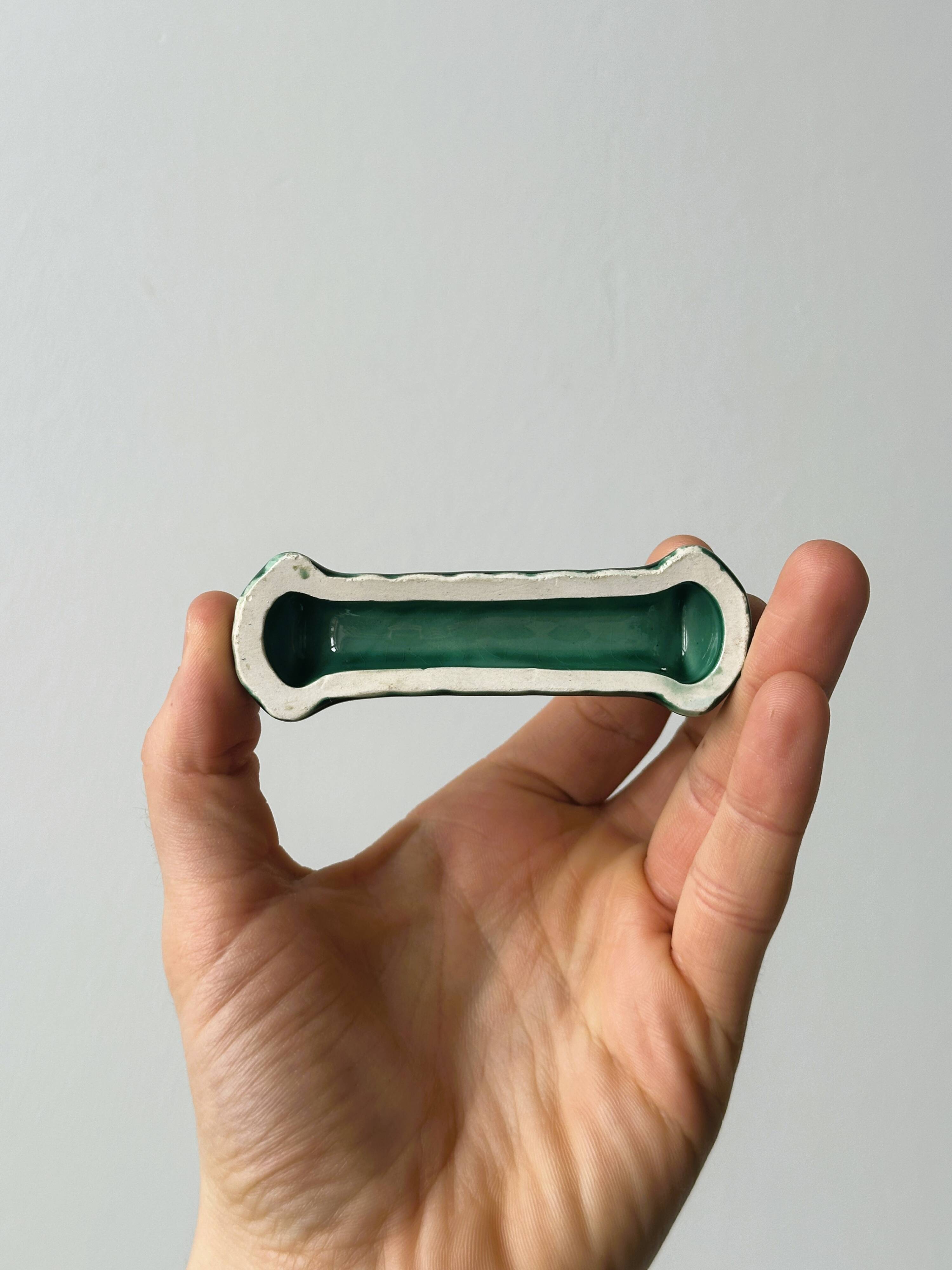 5 green ceramic knife holders with bamboo effect