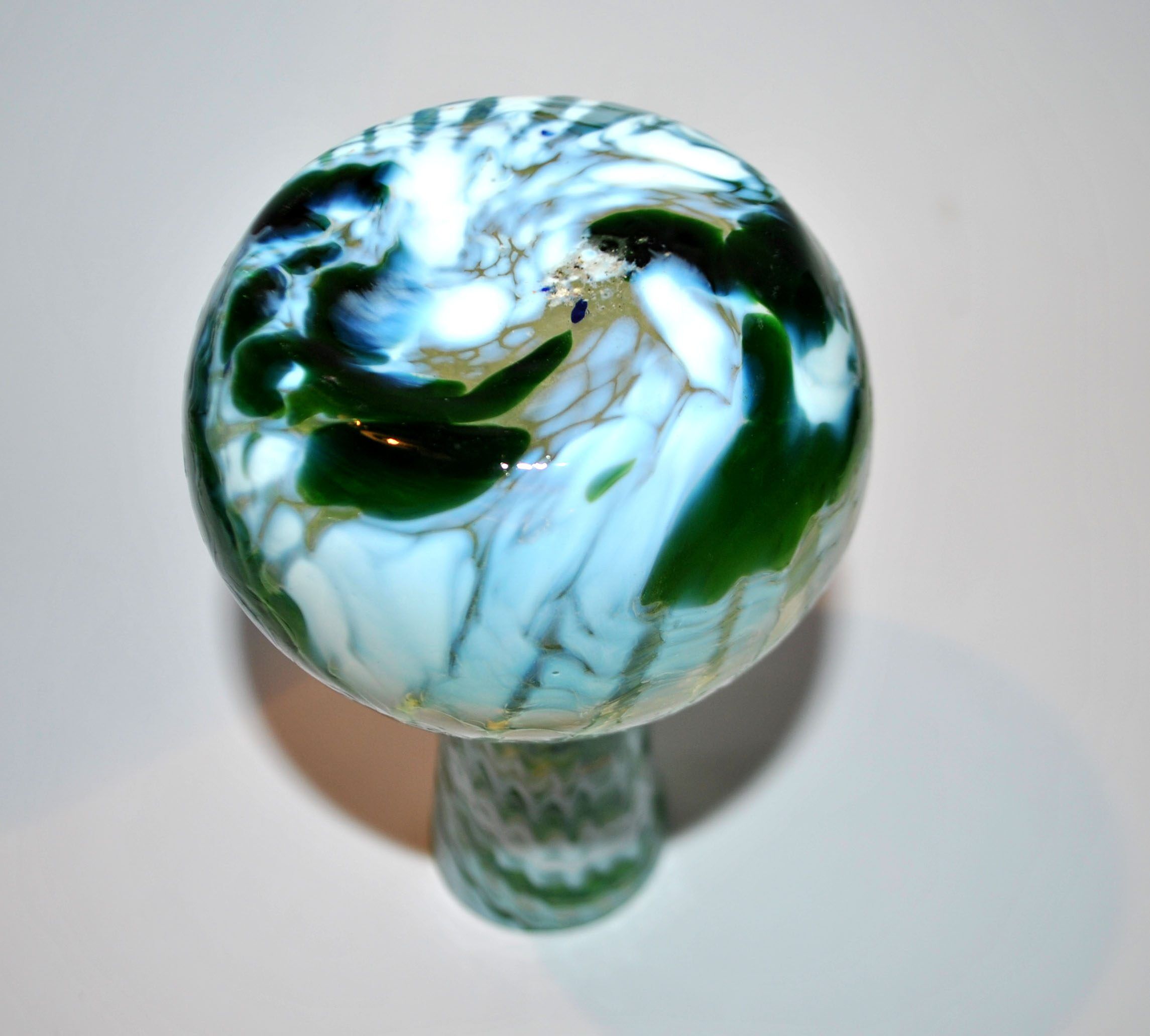 Murano? Modernist green filigree blown glass vase 1960