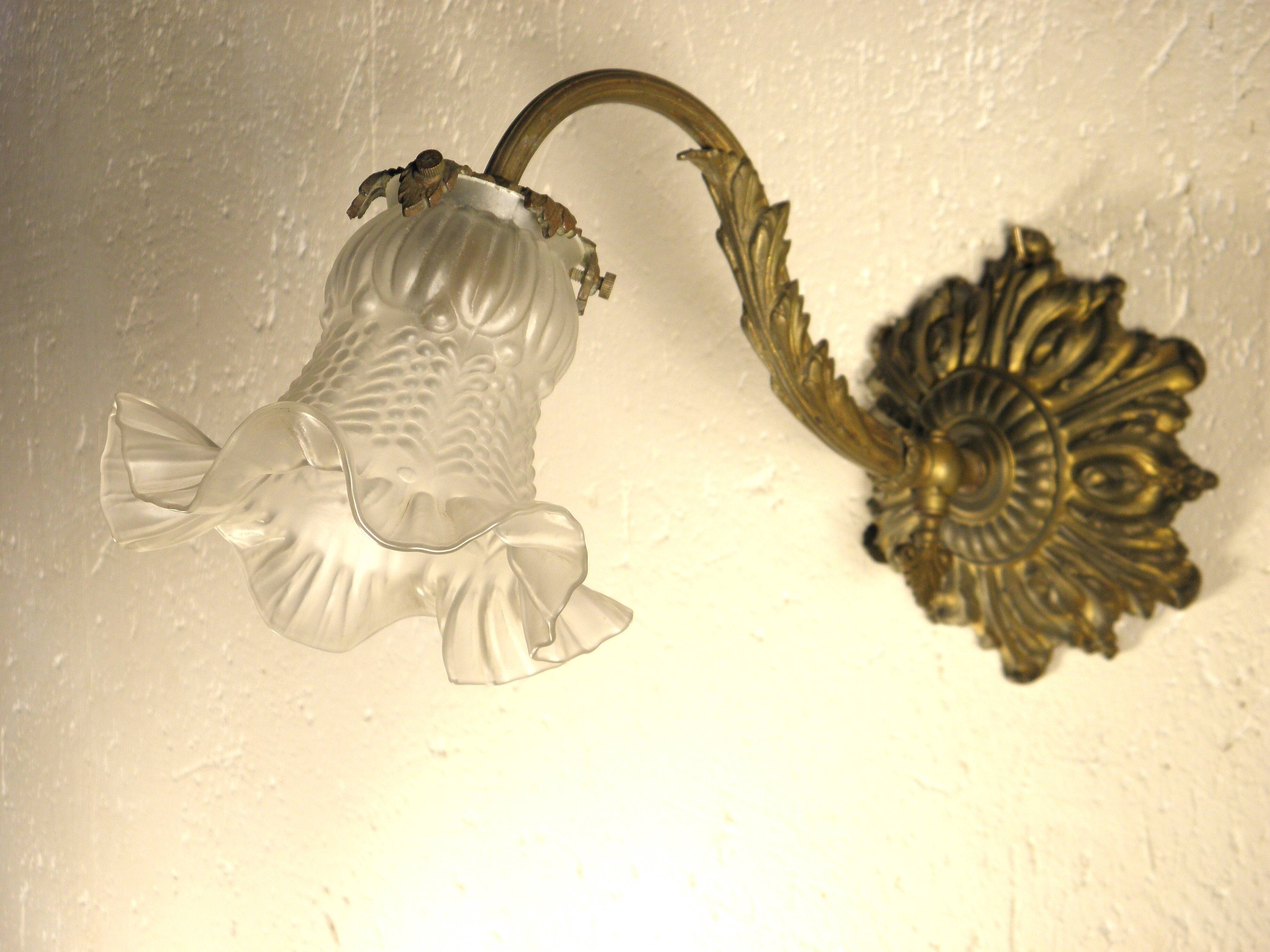 Bronze swan neck wall light 1900