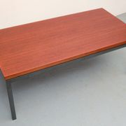 Table basse des années 1960 en teck et métal