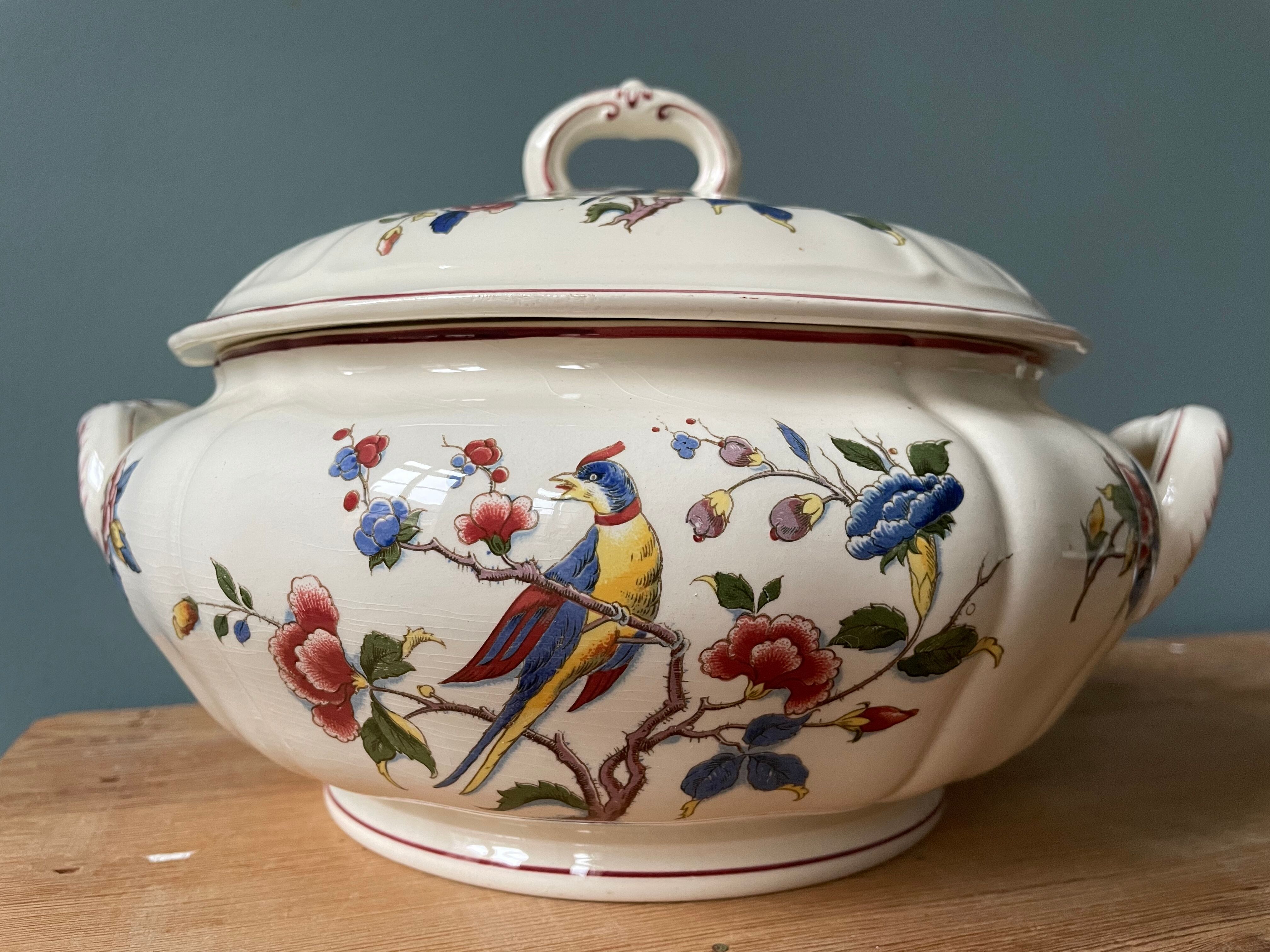 Old soup pot Villeroy and Boch Mettlach, Phoenix model