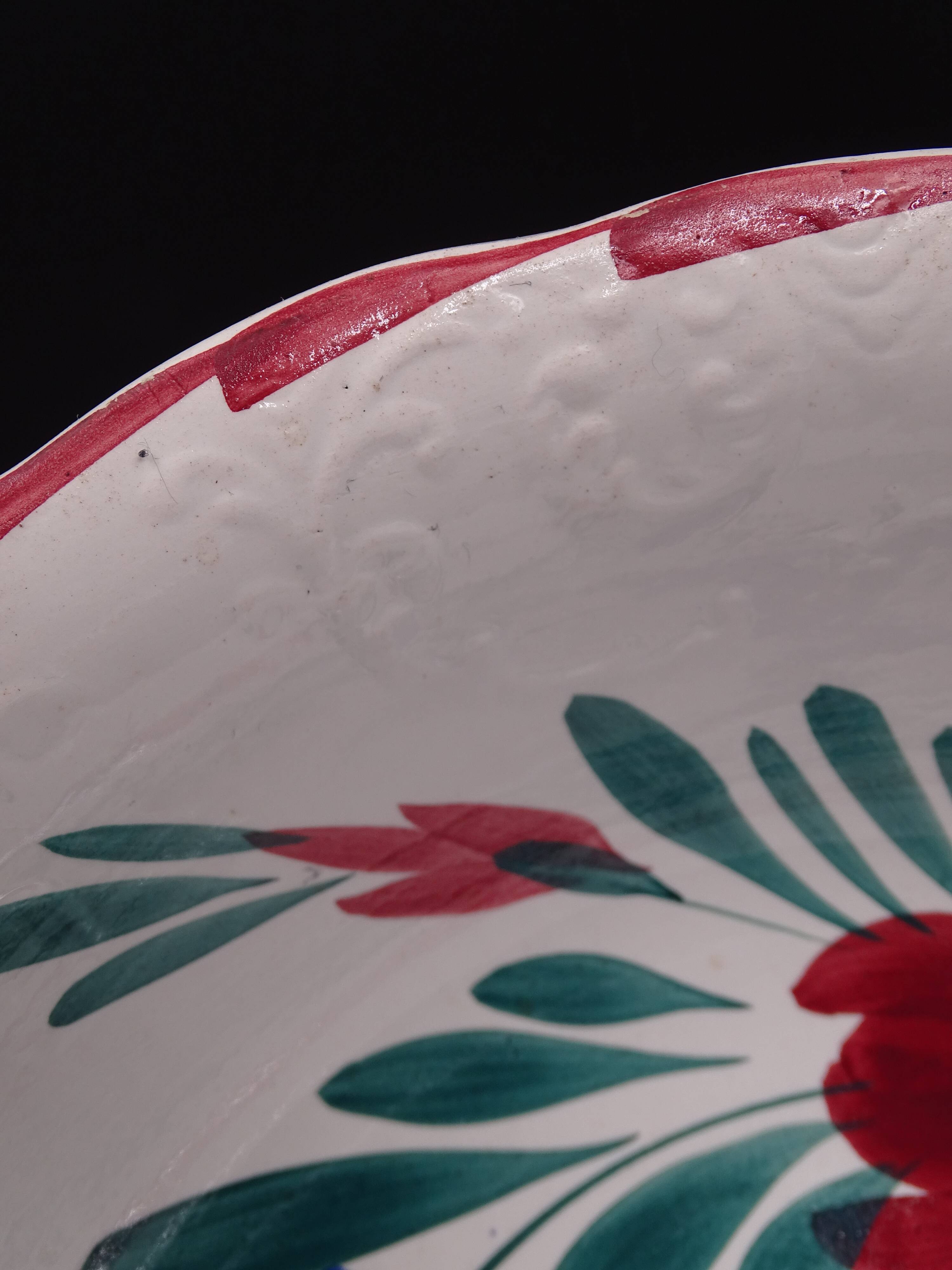 Large earthenware bowl of Moulin-des-Loups - Floral decoration - Around 1960