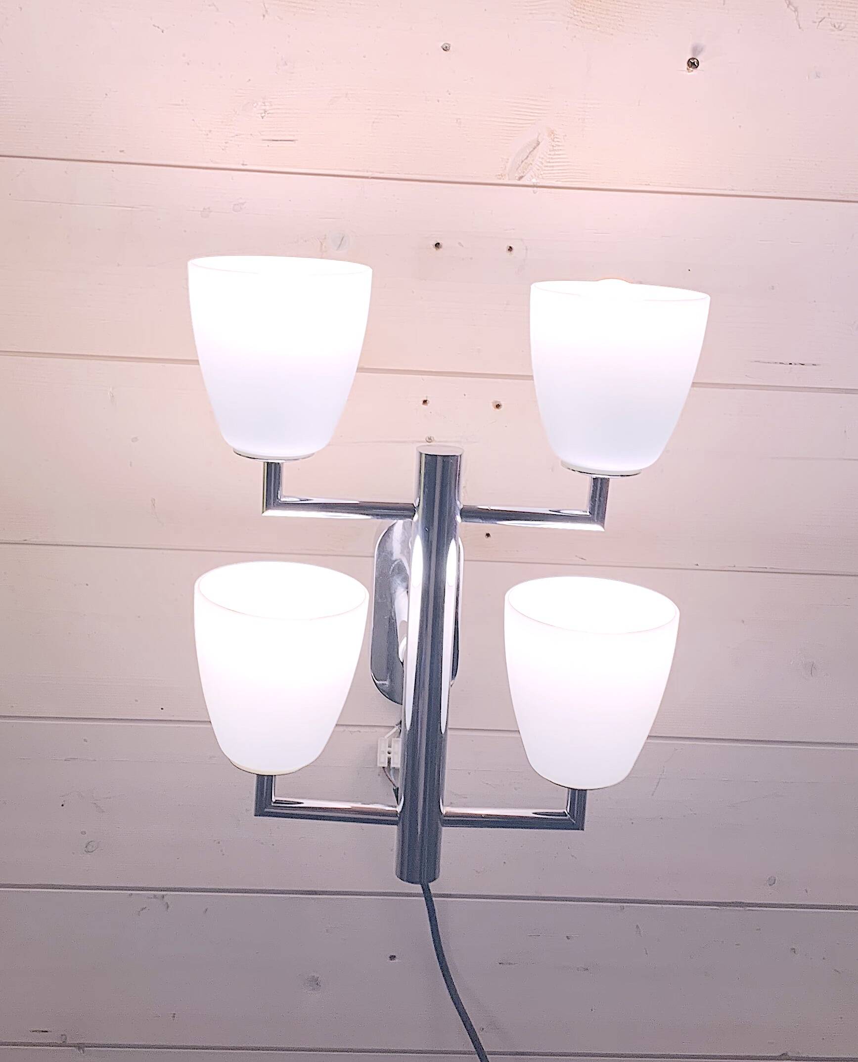 Fontana Arte, Set of 3 4-Light Wall Lamps, White Murano Glass, Italy