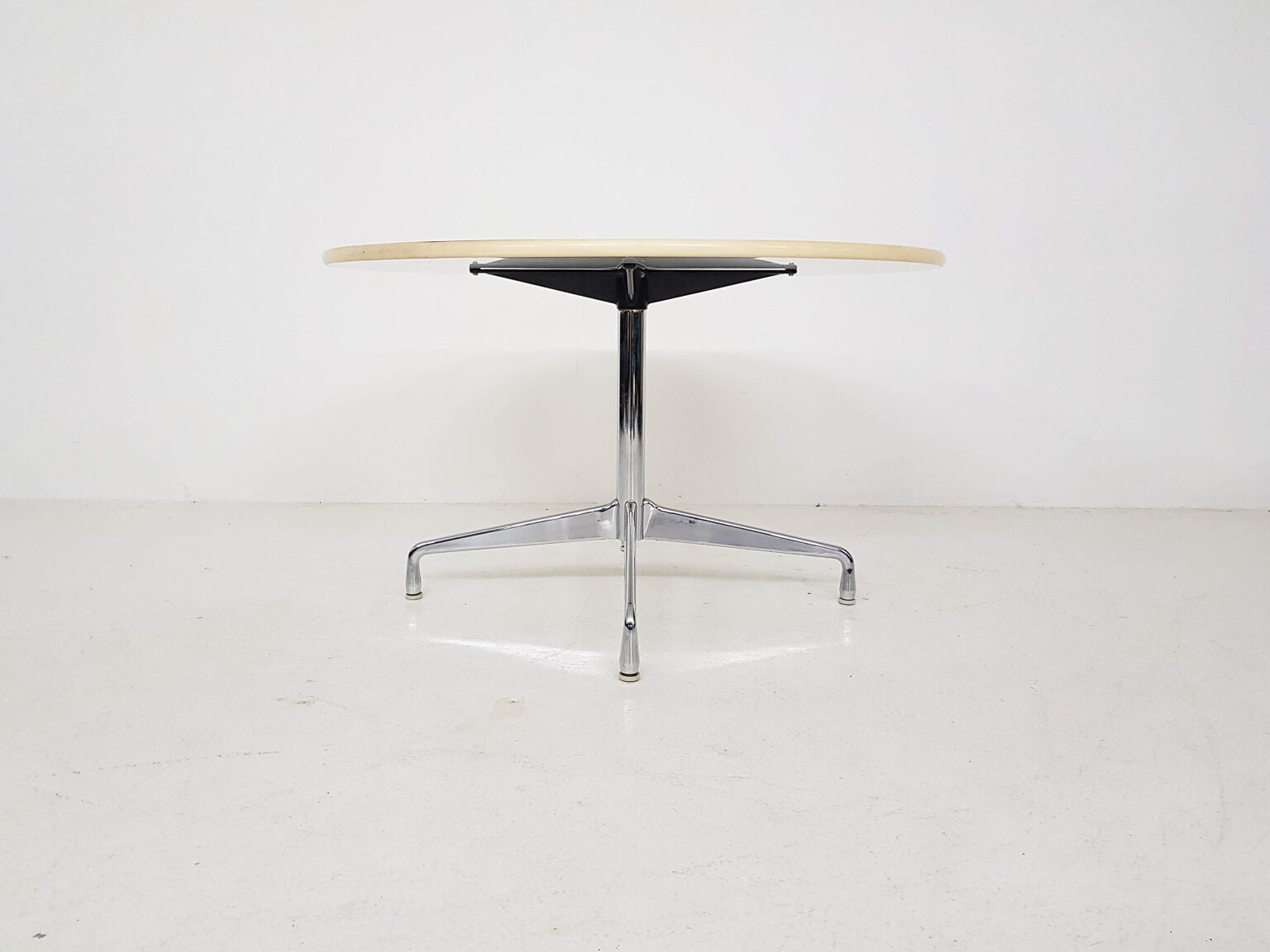 Charles and Ray Eames for Vitra segmented dining table, U.S.A 1960’s