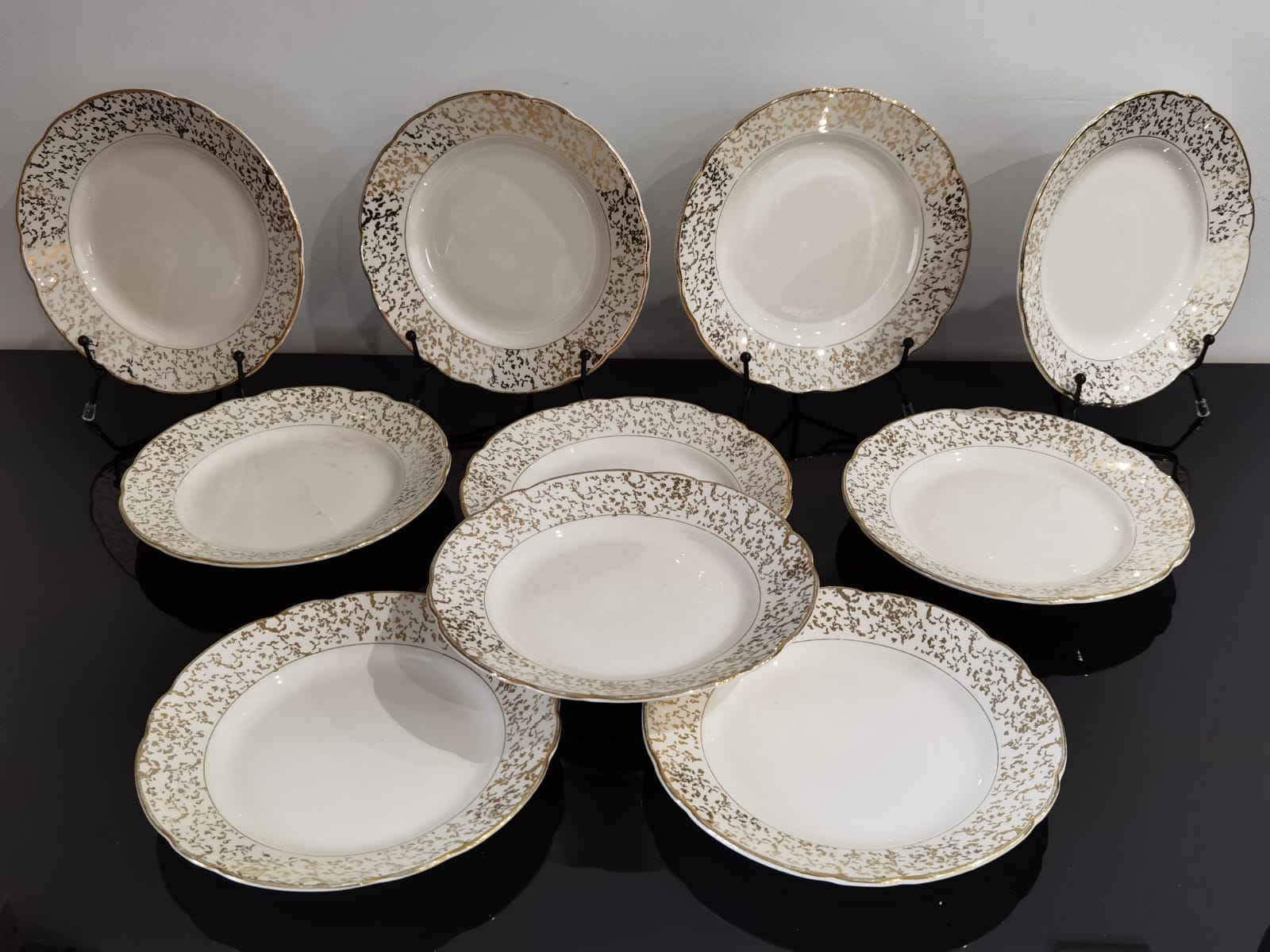 White and golden dessert plates Villeroy and Boch