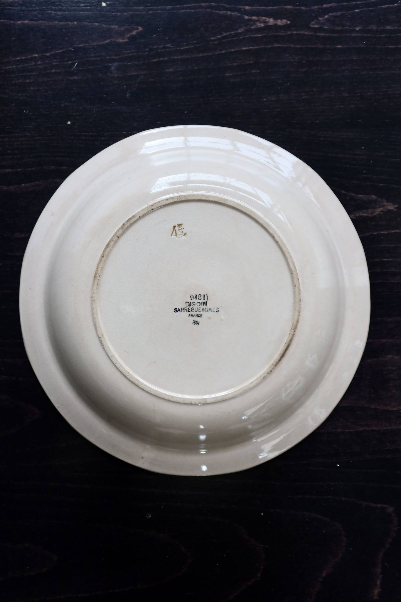 Old round hollow plate in Digoin Sarreguemines earthenware 9181