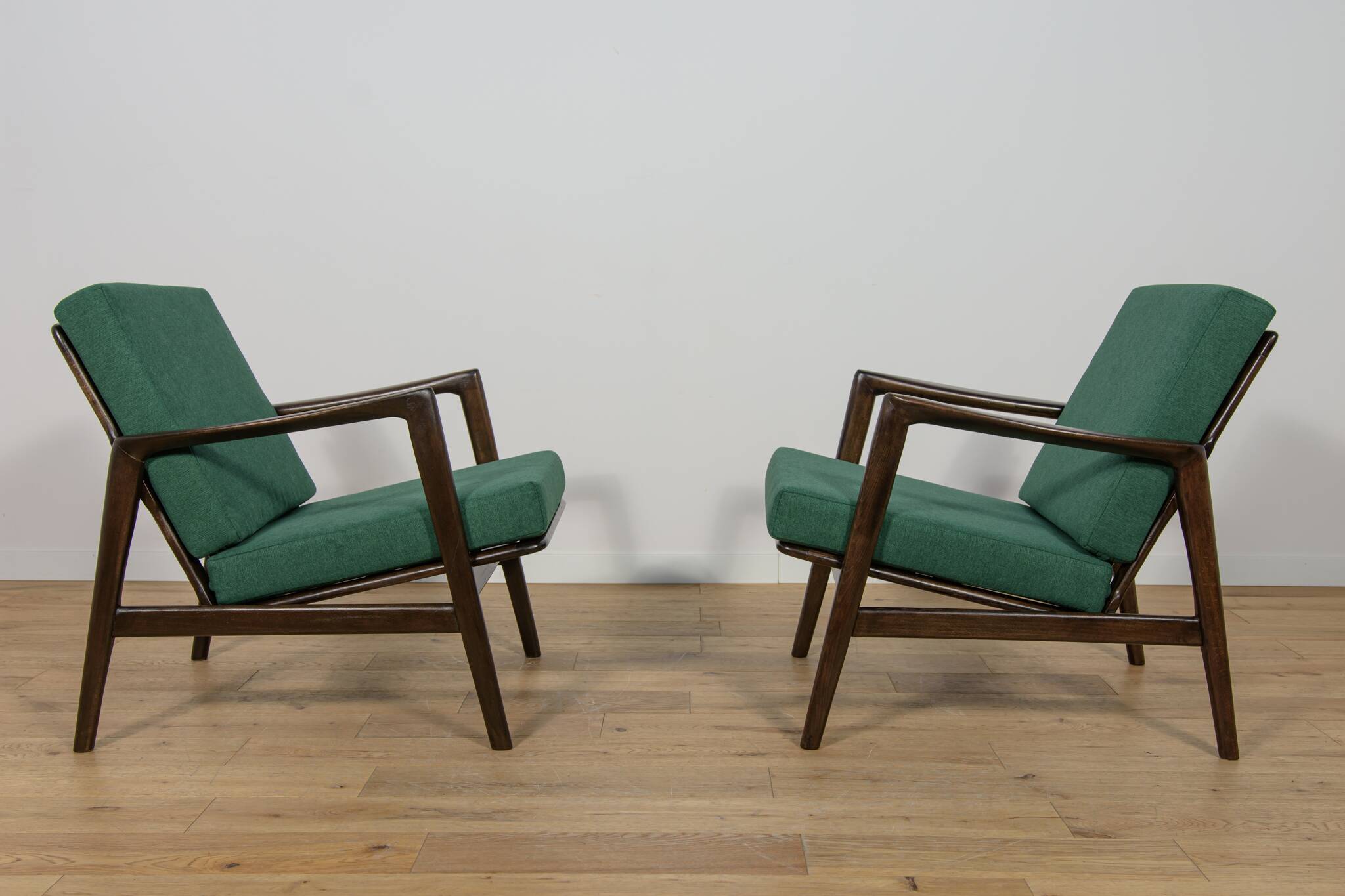 Model 300-139 Armchairs from Swarzędz Furniture Factory, 1960s, Set of 2