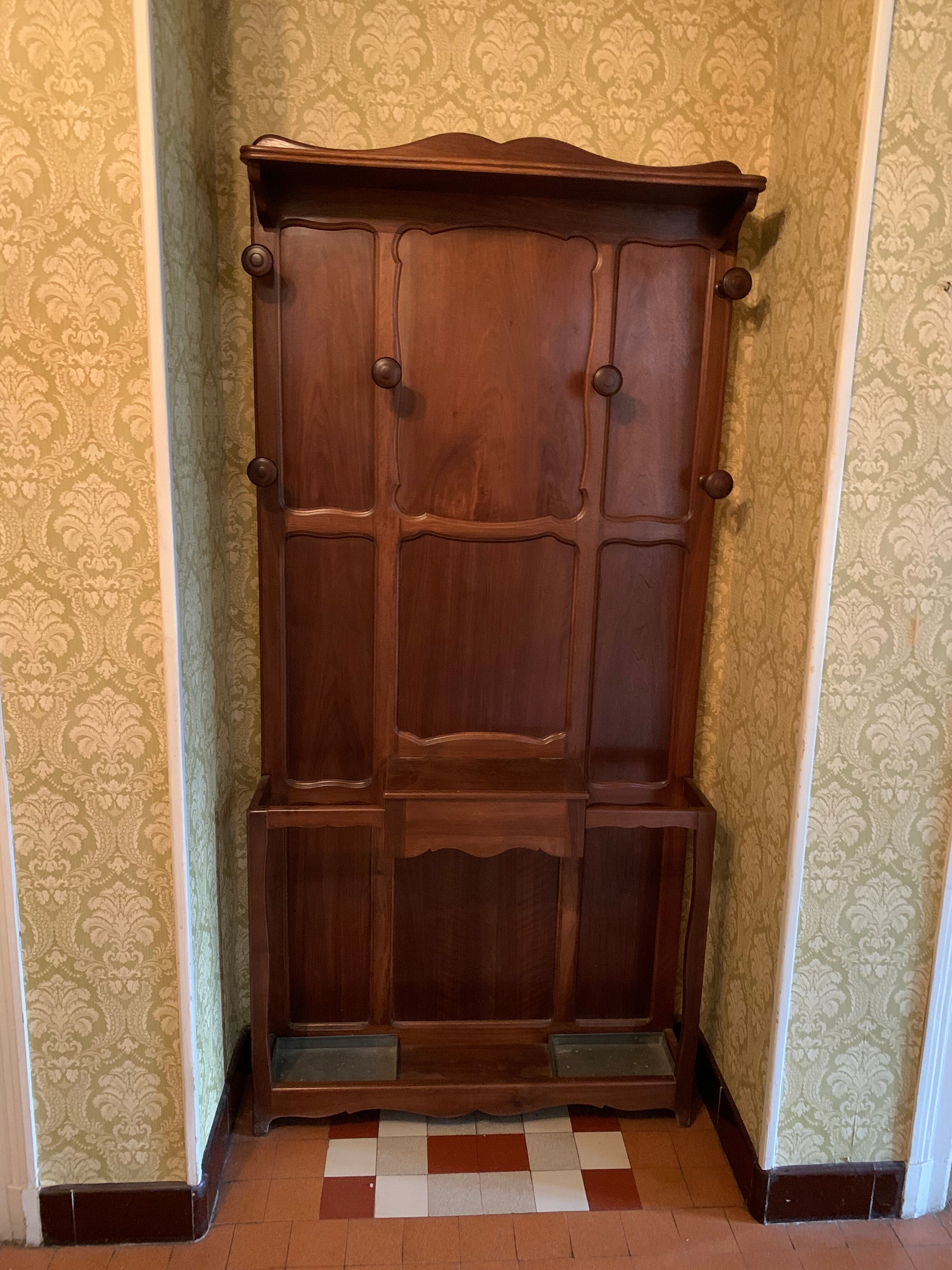 Cloakroom with walnut coat holder