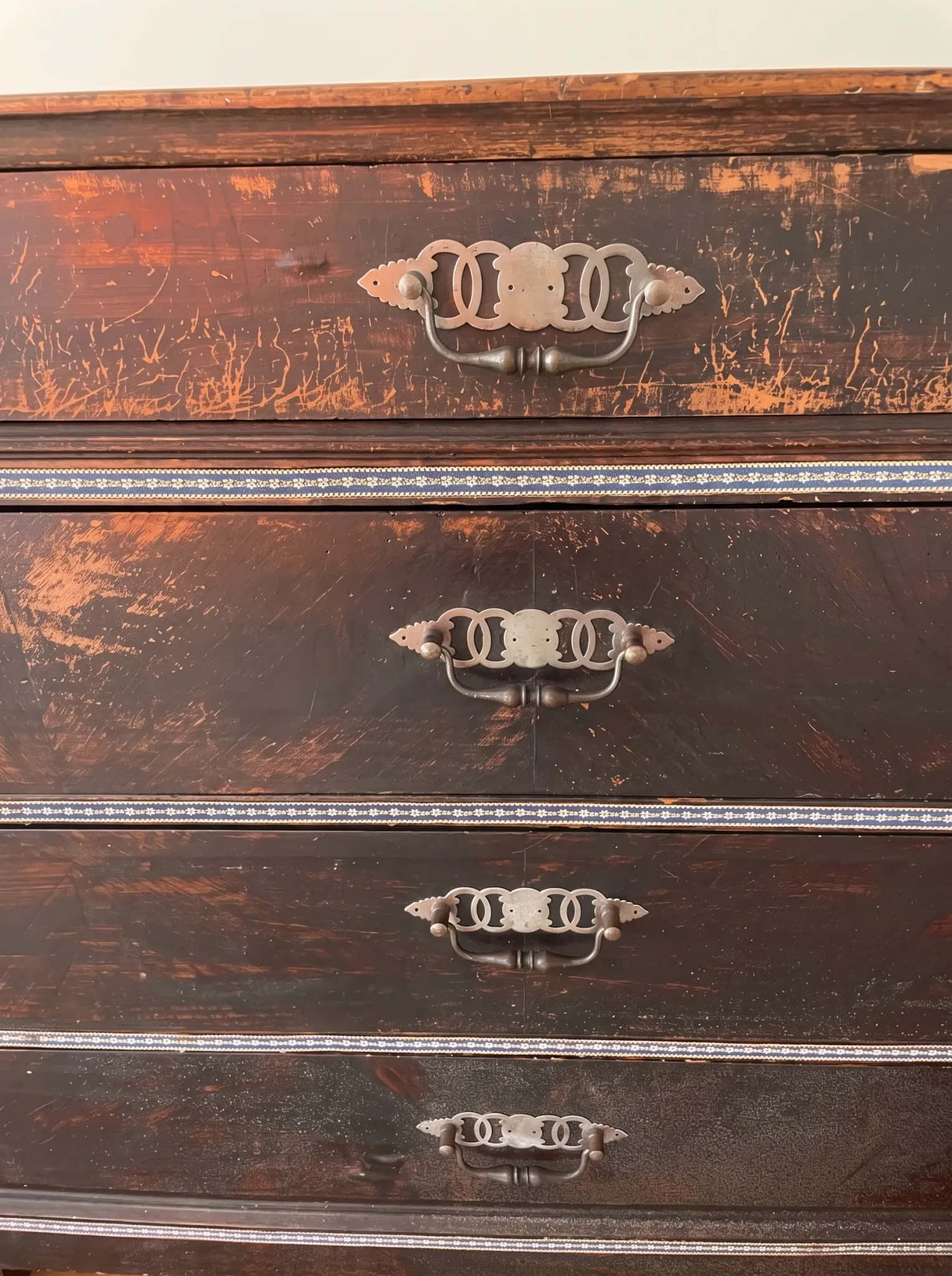 Commode vintage