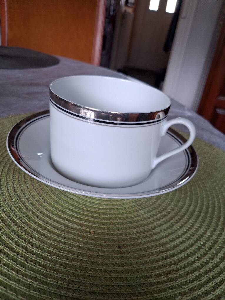 Large breakfast cup Design 1996 Ultra Platinum-silver