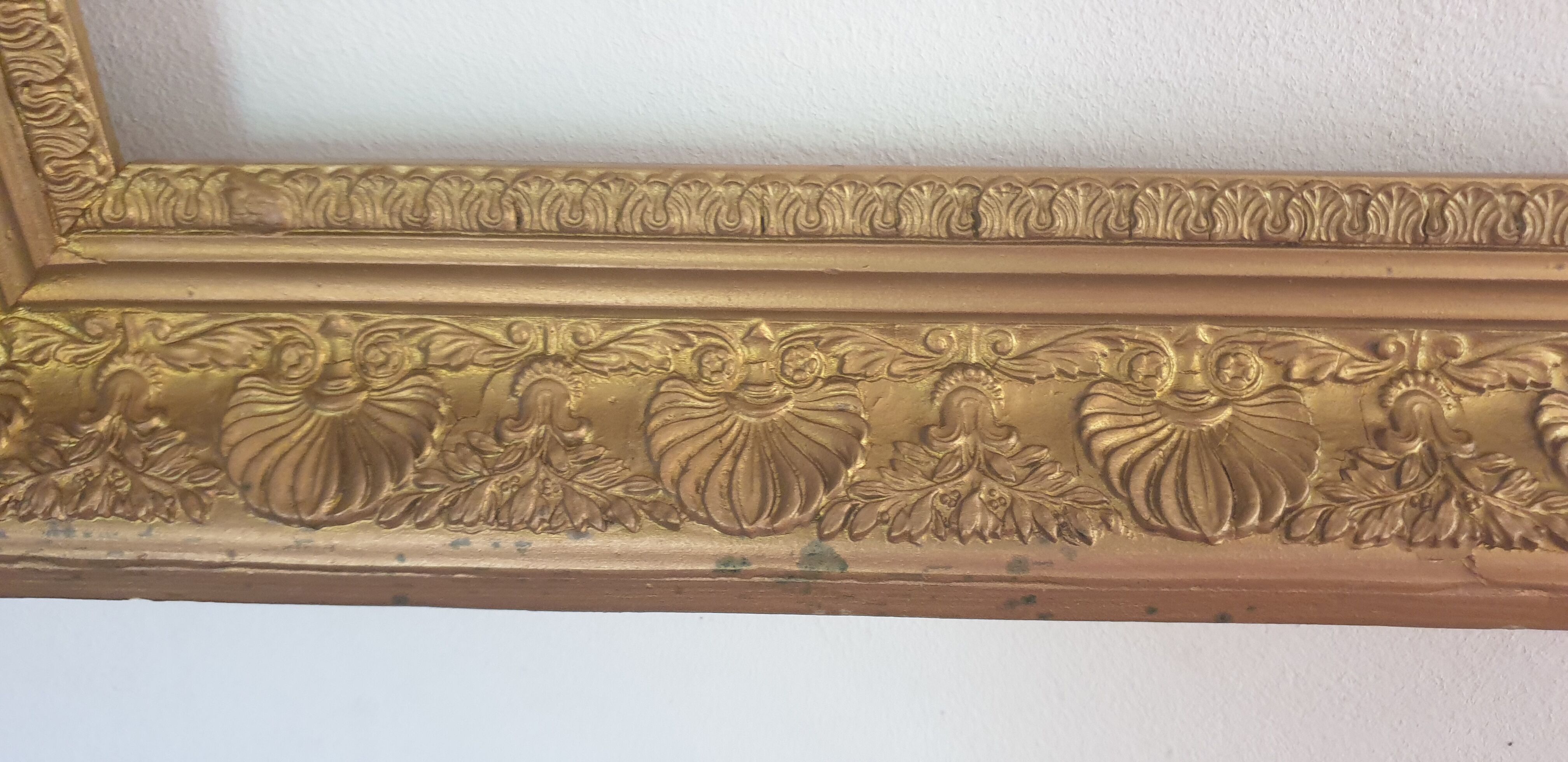 Old gilded frame 61×51