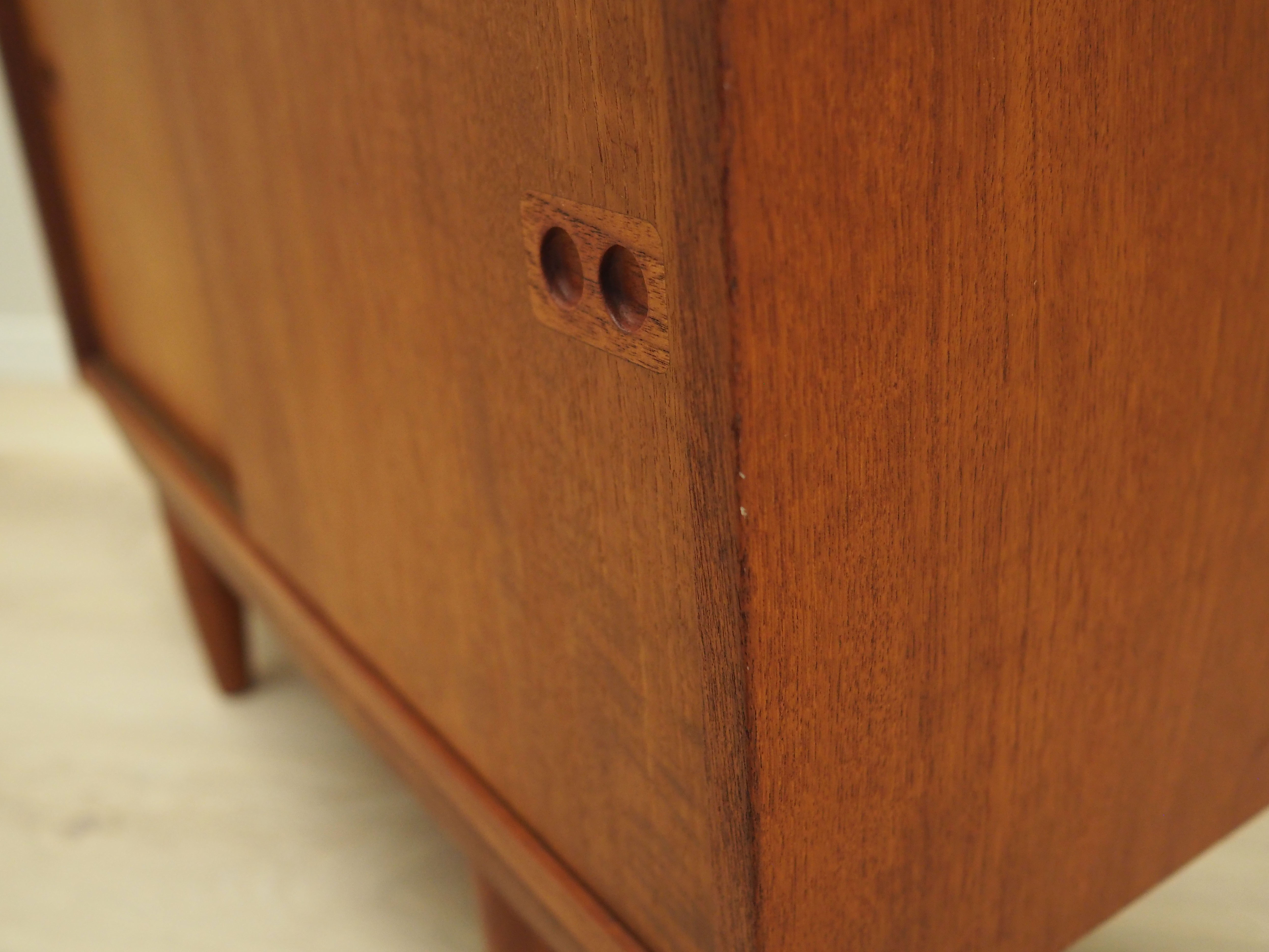 Buffet en teck, design danois, années 1960, designer: Arne Vodder