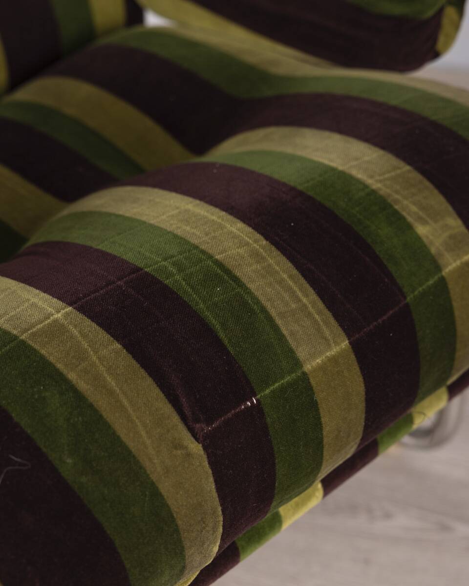 Fauteuil en velours conçu par G. Faleschini pour Mariani, années 1970