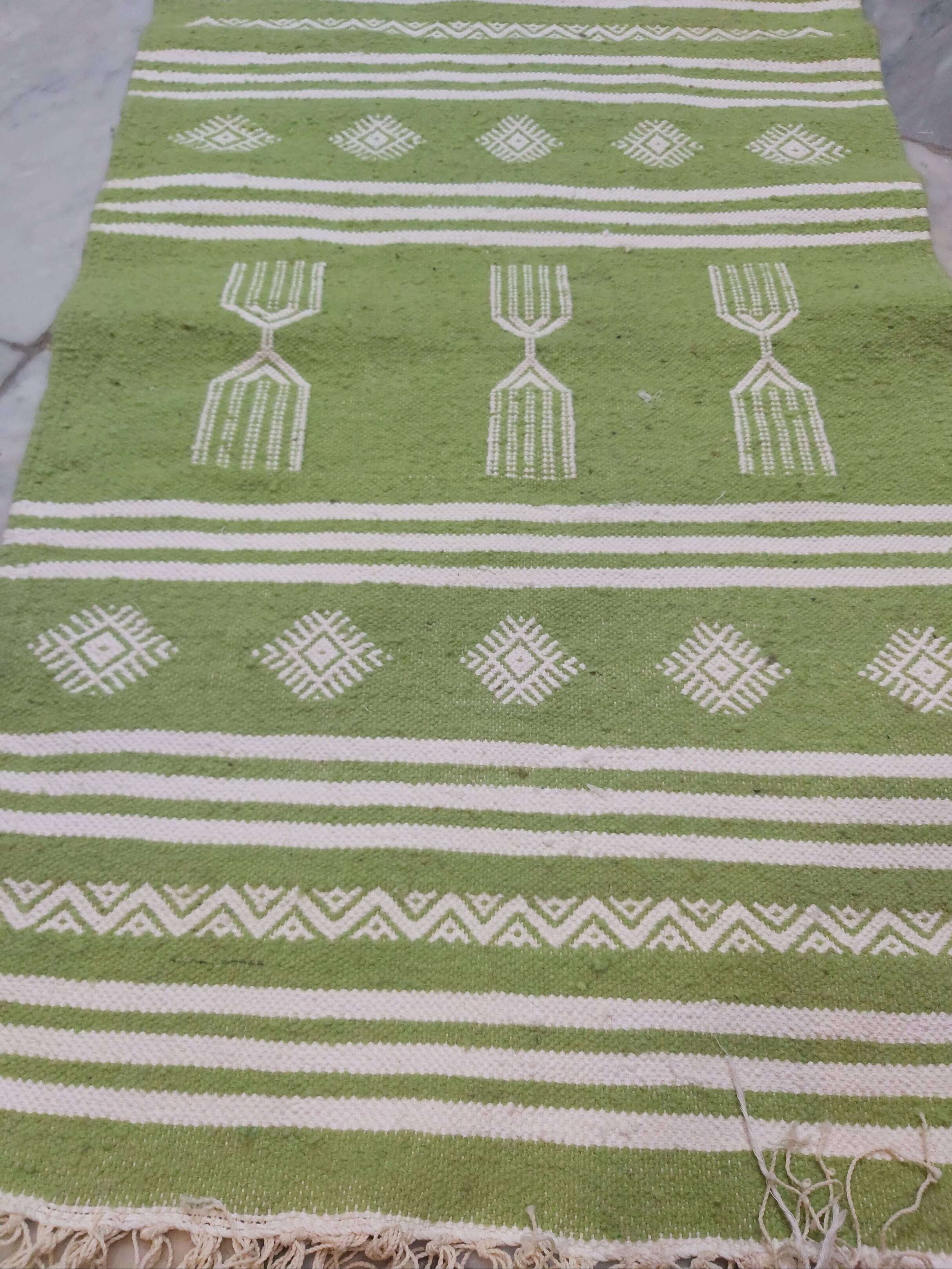 Handmade handmade green and white kilim carpet 60x95cm