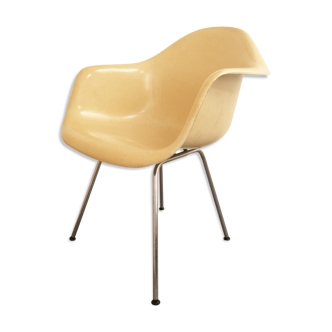 Eames Dax chair Vitra