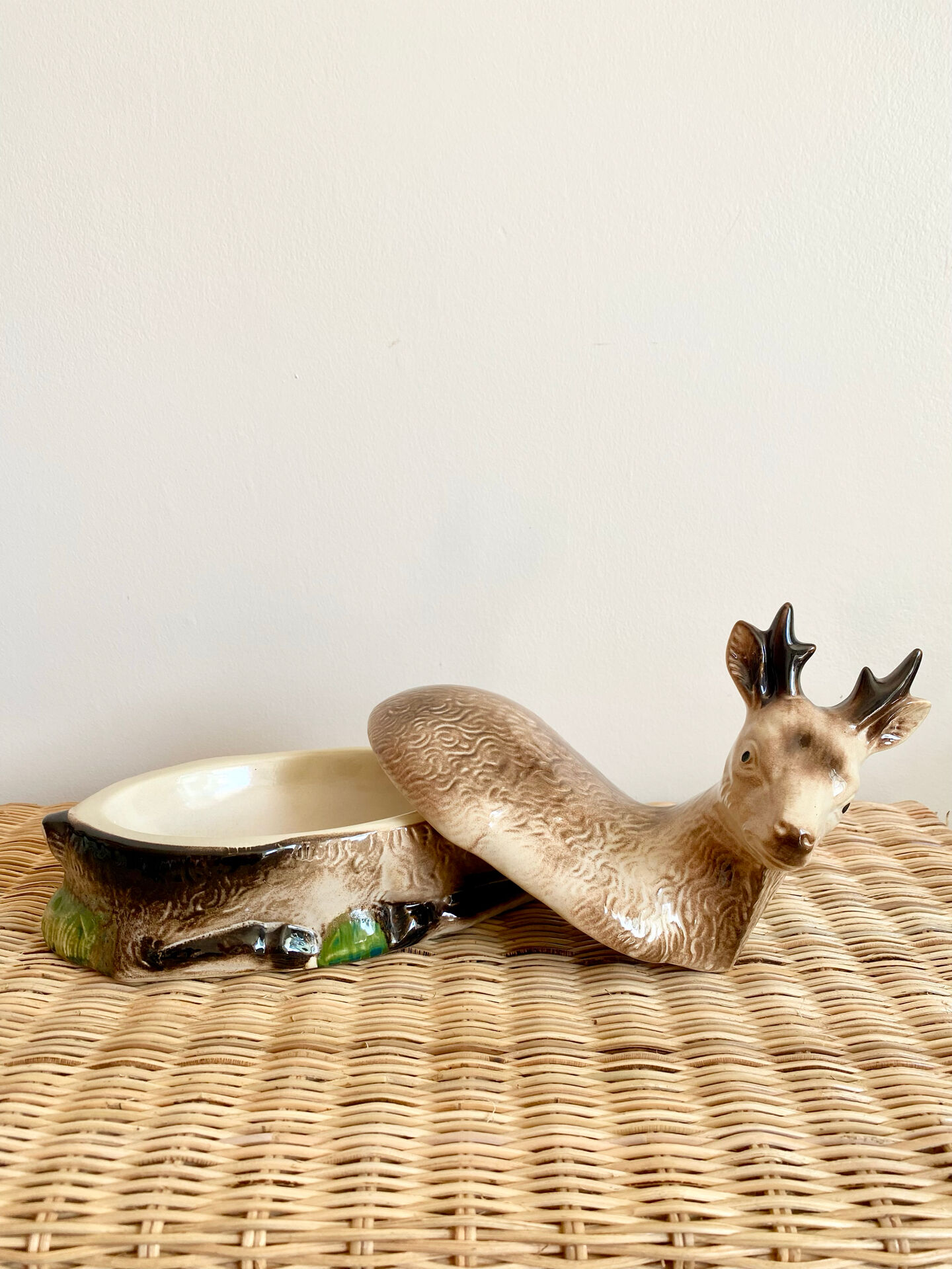 Enamelled barbotine terrine