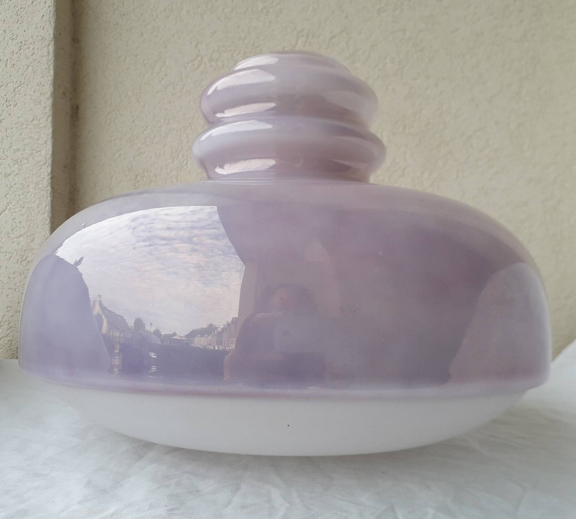 Glass pendant light