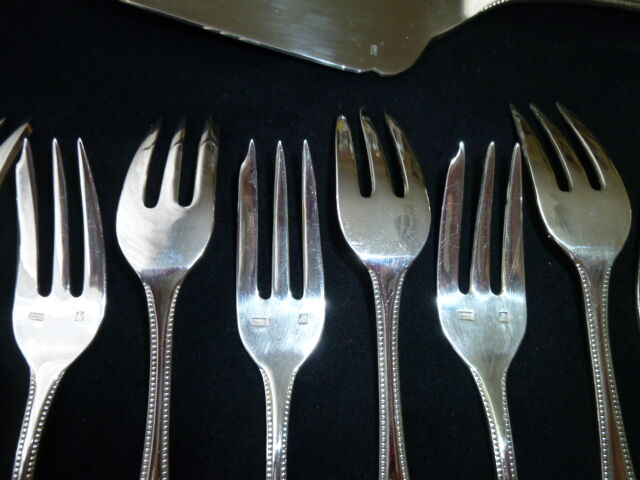 Silver metal cake service François Frionnet
