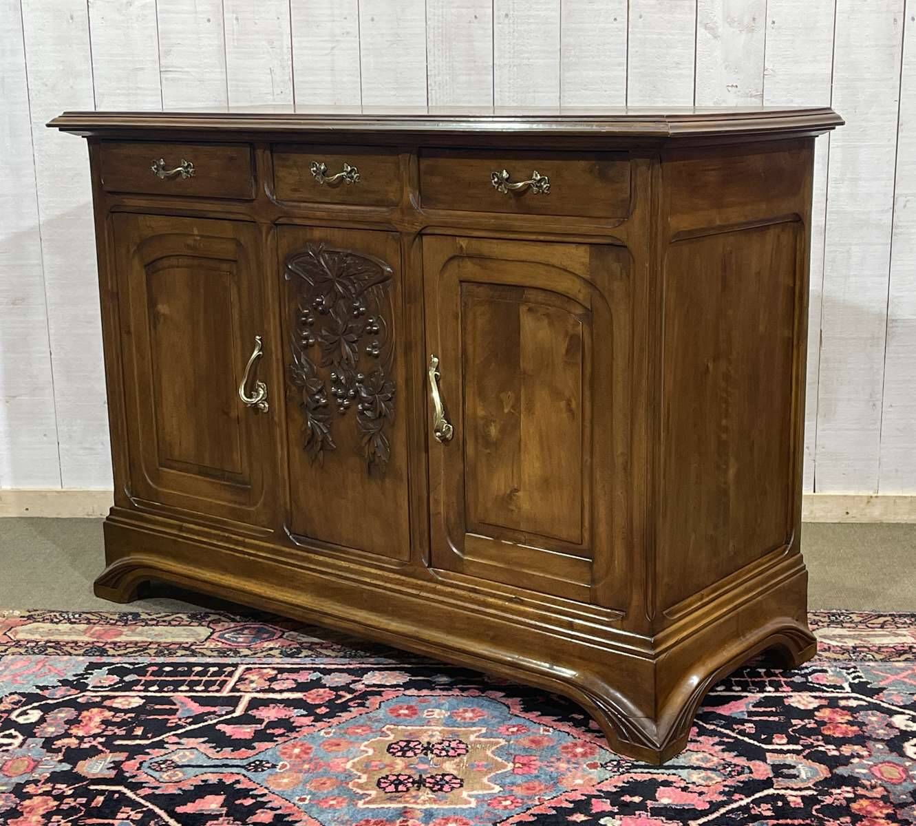 Art Nouveau enfilade in walnut from the early 20th century.