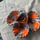 Serviteur a compartiments en forme de feuille, barbotine, ceramique émaillée estampillée Vallauris