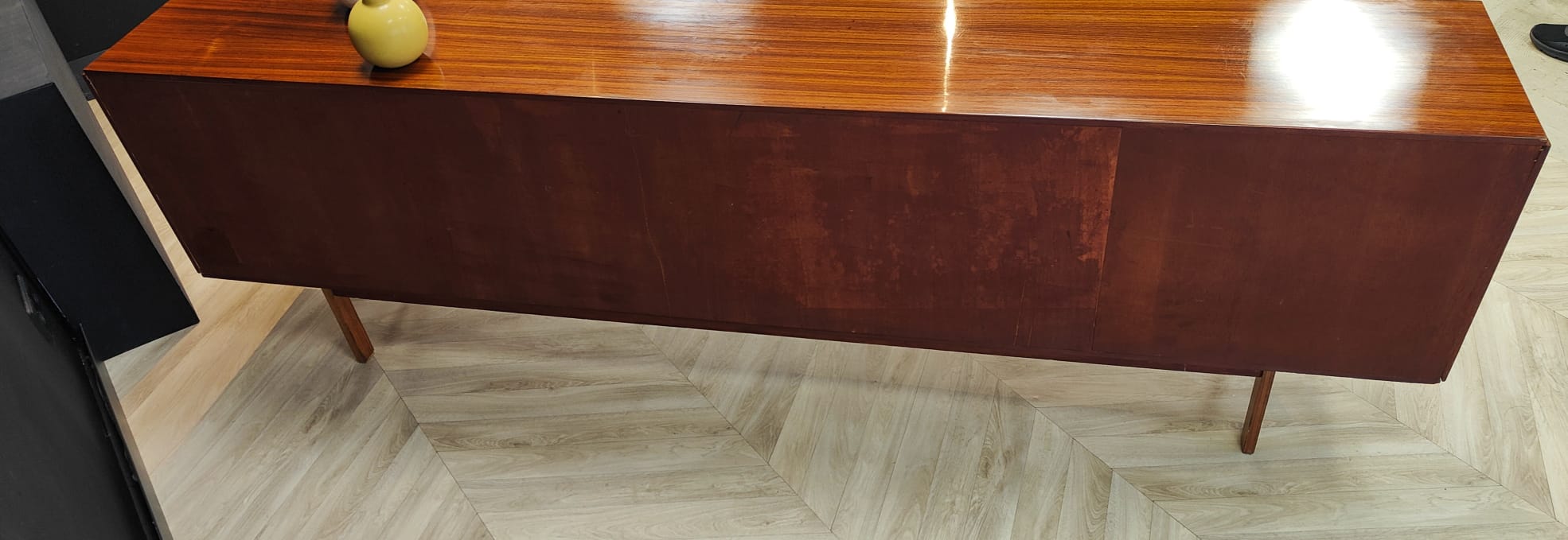 Enfilade Mid Century