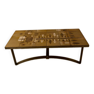 Ceramic coffee table