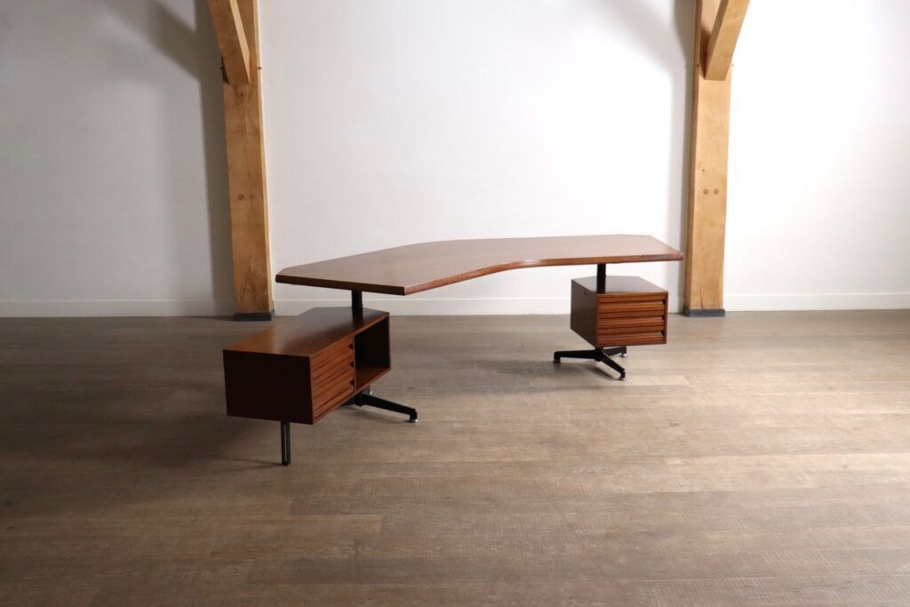 Osvaldo Borsani T96 Boomerang desk for Tecno, Italy, 1956