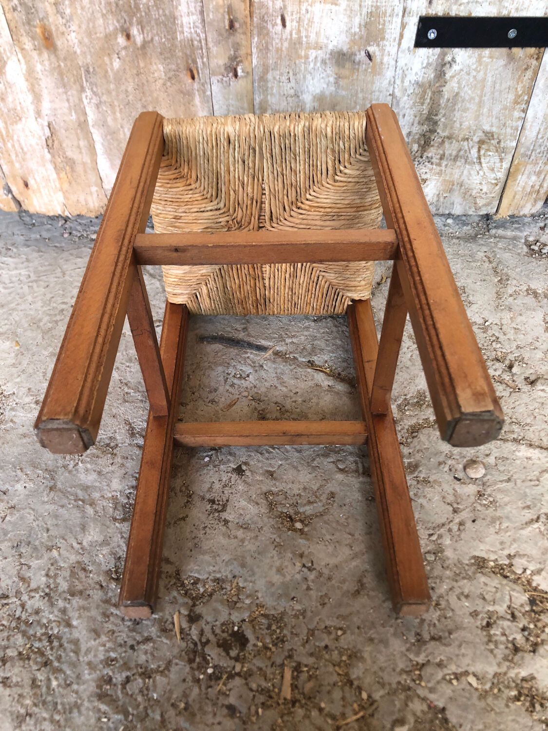 Wooden stool & mulched seat